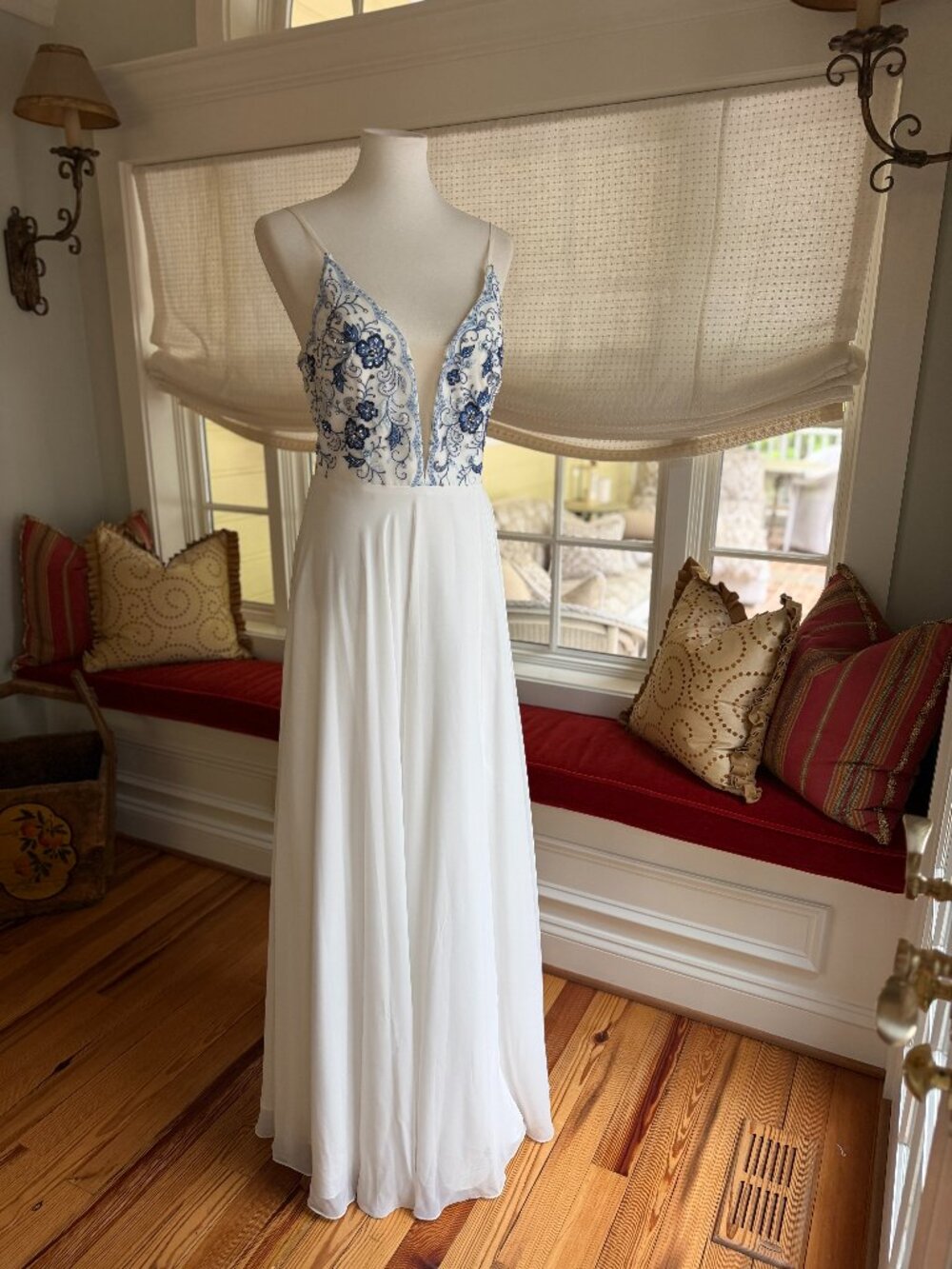 Alyce Paris 60463 NWT White Blue Floral Beaded Prom Gown Slit Size 10